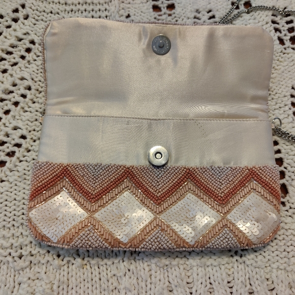 Bijou Brigitte pink beaded and sequins purse - Picture 5 of 9